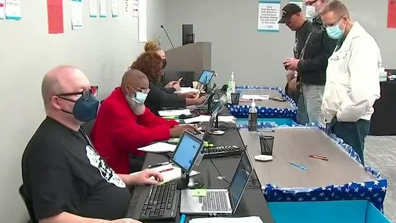First day of early voting underway in Georgia