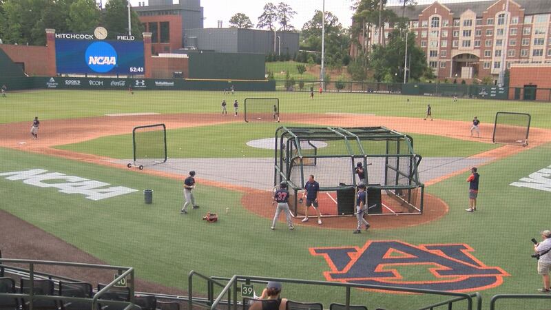 The Auburn baseball team practices Thursday morning at Plainsman Park ahead of the NCAA...