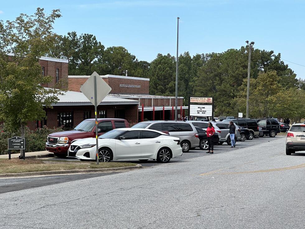 Police presence at middle school on Hunt Ave. in Columbus