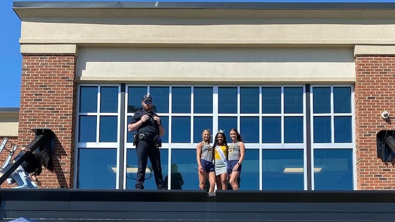Auburn, Opelika officers hold ‘Cops on Top’ event to raise money for Special Olympics